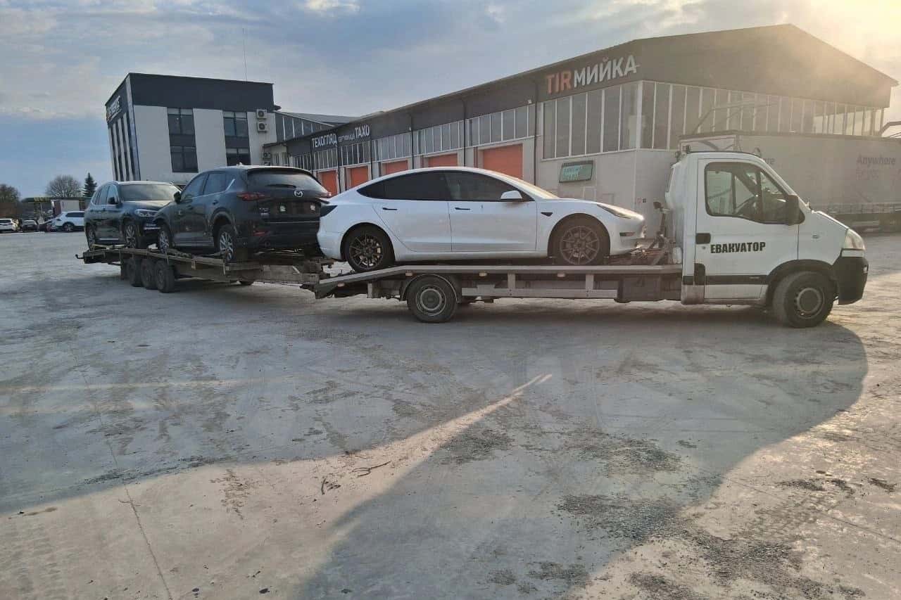 Евакуатор AvtoHelp — робота 10