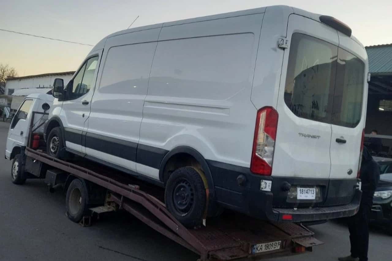 Евакуатор AvtoHelp — робота 3